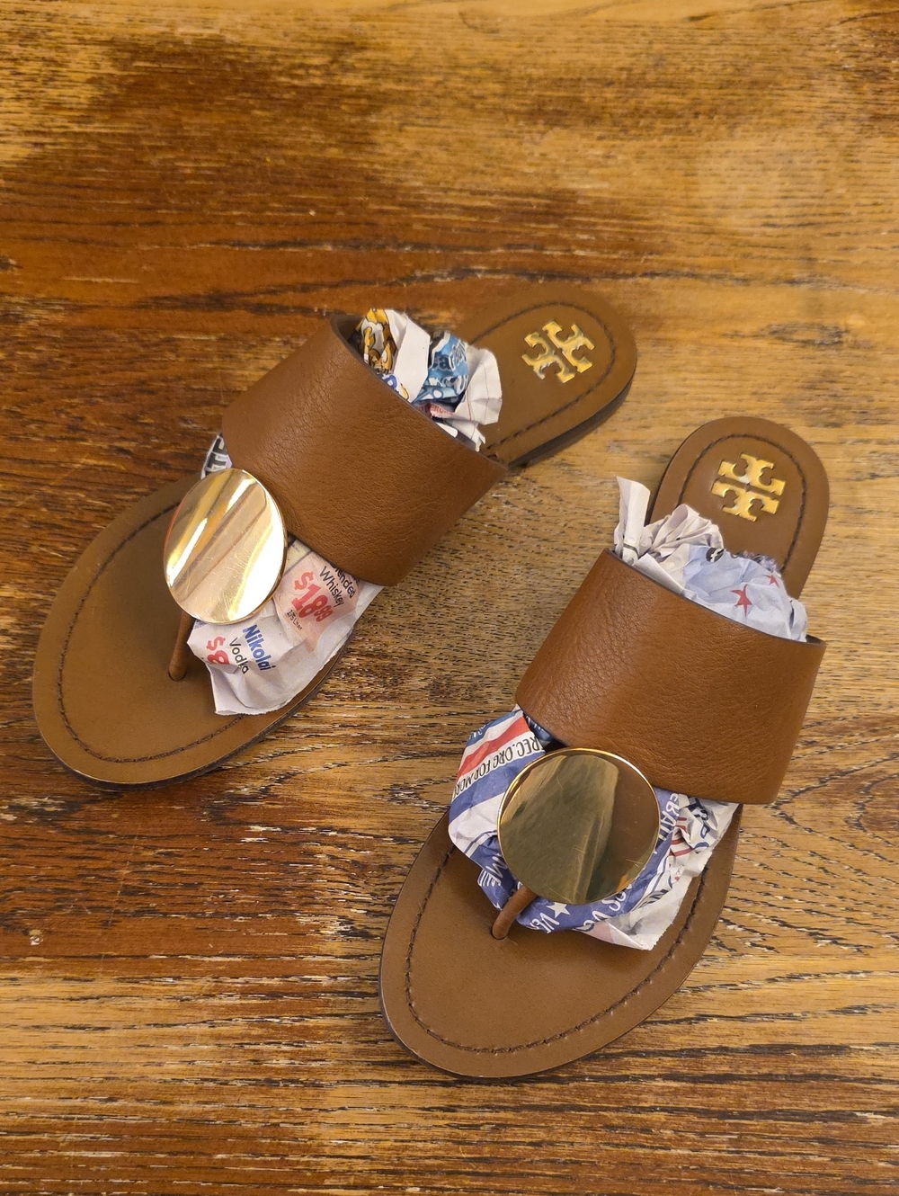 TORY BURCH PATOS DISK TAN ALL LEATHER FLAT THONGS FLIP FLOP SANDALS SIZE 9 BROWN